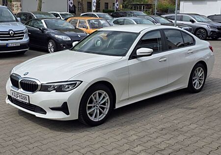 BMW 320 i EU6d-T Park-Assistent LED Navi Rückfahrkam. PDC