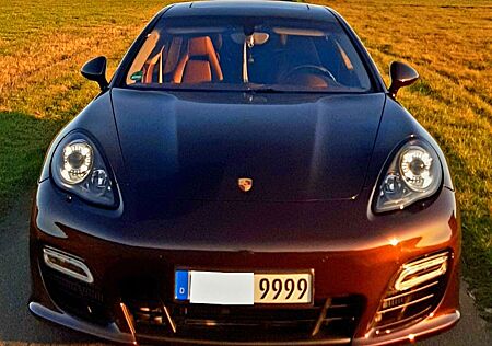 Porsche Panamera Turbo S PDK Original 17.000KM