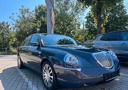 Lancia Thesis EMBLEMA 3.0 V6 24V Scheckheft 1. Hand