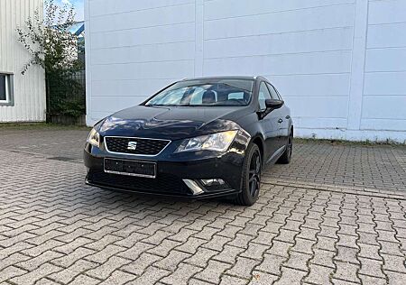 Seat Leon ST Style/ 2 Hand/ Scheckheftgepflegt