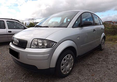 Audi A2 1.4Ambiente,1-Hd,137TKM,Klima,Sound,TÜV+KD NEU?