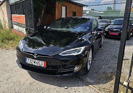 Tesla Model S 100D Allradantrieb