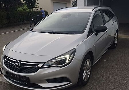 Opel Astra K Sports Tourer / Standheizung mit Funk