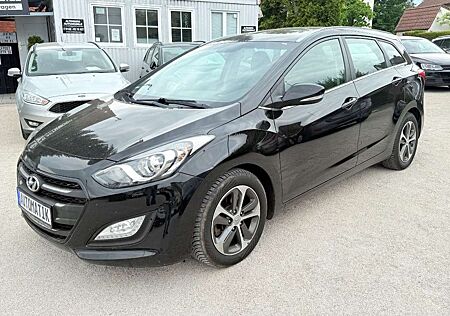 Hyundai i30 cw blue ,Automatik,Navi,Euro6