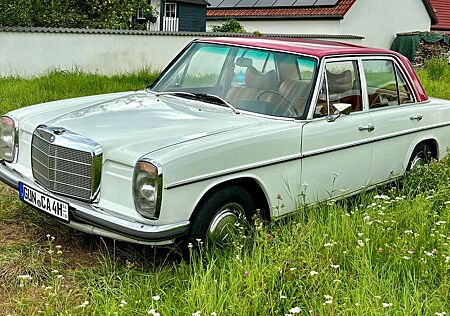 Mercedes-Benz W 114/115 Strich-Acht