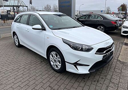 Kia XCeed Ceed SW / cee'd SW cee´d Sportswagon 1.6 CRDI Vision Komfort Paket