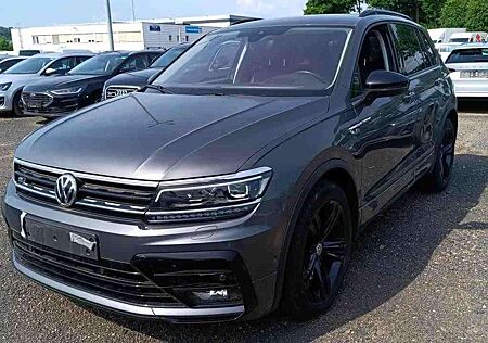 VW Tiguan Volkswagen R-Line 1.5 TSI DSG V-COCK H-UP ACC AHK A-LEDER