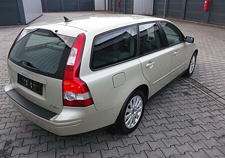 Volvo V50 2.4 EDITION.TÜV5/2026.ALU.MULTI.DSTC.MET.NEBEL.