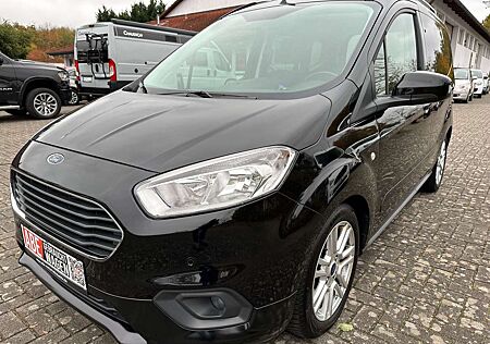 Ford Tourneo Courier 1.5 TDCI Titanium Navi Kamera