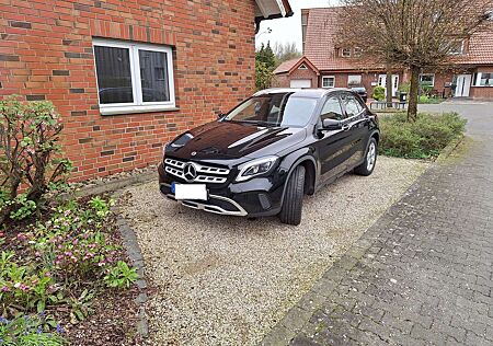 Mercedes-Benz GLA 180 Urban