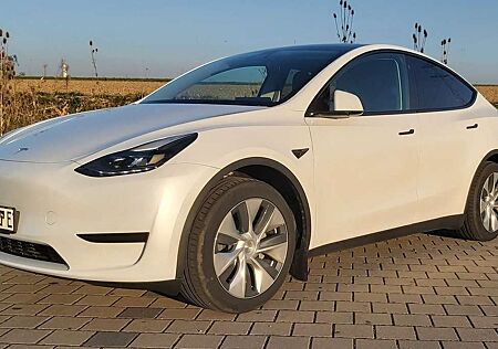 Tesla Model Y RWD, Nur 4.754 km, Abnehmbare Anhängerkupplung