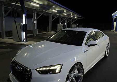 Audi A5 Sportback 45 TFSI quatttro S tronic line