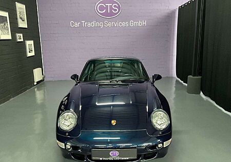 Porsche 993 Carrera 4 S Coupe /