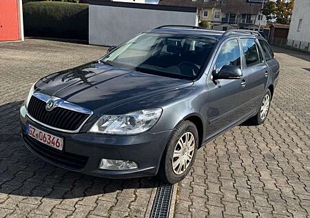 Skoda Octavia Combi Ambiente 1.Hand, AHK,PDC,SITZH,