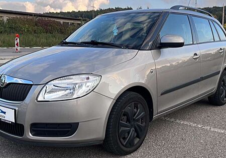 Skoda Fabia TÜV,SITZHEIZUNG,KLIMA,AHK,TEMPOMAT,