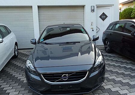 Volvo V40 Momentum