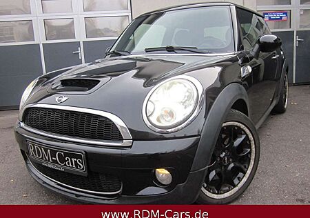 Mini Cooper S *ALL BLACK*3.Hand*Leder*Xenon*6-Gang*