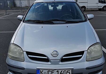 Nissan Almera Tino tekna PLUS