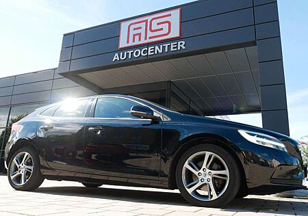 Volvo V40 gebraucht kaufen Volvo V40 Momentum LED Navi Kamera Winterräder PDC