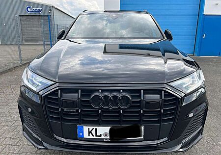 Audi Q7 50 TDI quattro S line