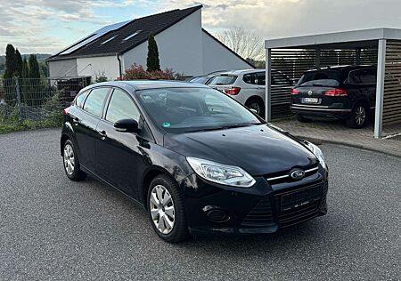 Ford Focus 1.6 EcoBoost, TÜV&Service NEU! 1.HD Rentner