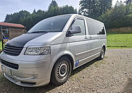 VW T5 Multivan Volkswagen Cruise
