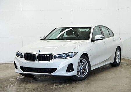 BMW 330e 330 HeadUp eSitze Sound Kam DrivingAs. Lenkrhz