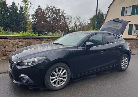 Mazda 3 SKYACTIV-G 120 Center-Line