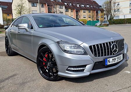 Mercedes-Benz CLS 500 4Matic 7G-TRONIC AMG Line H&K VOLL*HU neu*