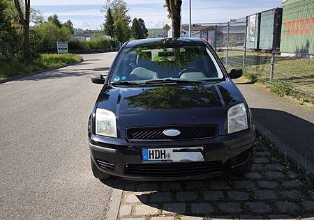Ford Fusion 1.4 +