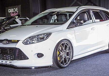 Ford Focus Titanium