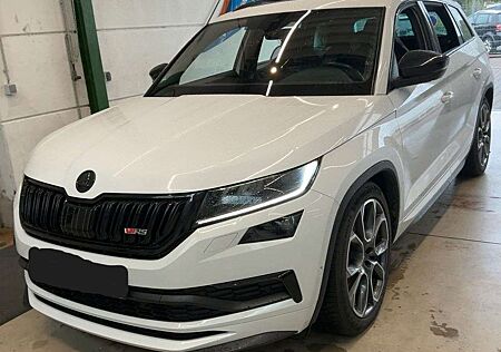 Skoda Kodiaq RS 4x4 Pano Standheizung 360* AHK Digital