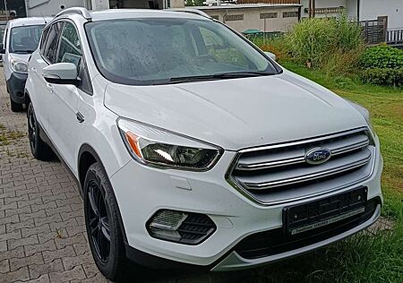 Ford Kuga 1.5 EcoBoost 2x4 Cool