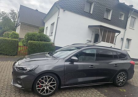 Ford Focus Turnier Turnier 2.3 EcoBoost S