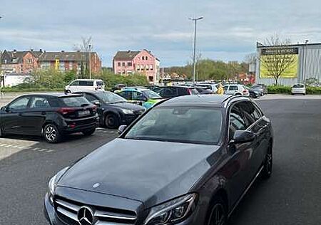 Mercedes-Benz C 300 (BlueTEC Hybrid) h T 7G-TRONIC