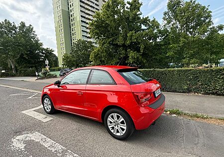 Audi A1 attraction TÜV 1.2027 Klima ,Inspektion Neu