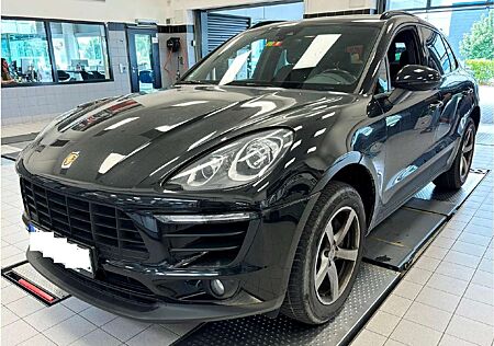 Porsche Macan PDK