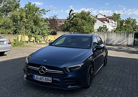 Mercedes-Benz A 35 AMG 4Matic Speedshift DCT 7G