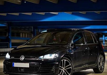 VW Golf Volkswagen GTD pano | neuen tüv | scheckheftgepflegt
