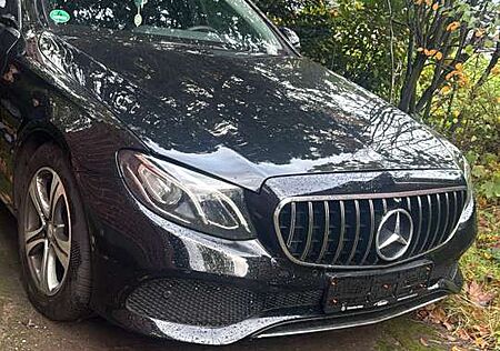 Mercedes-Benz E 220 d 9G-TRONIC