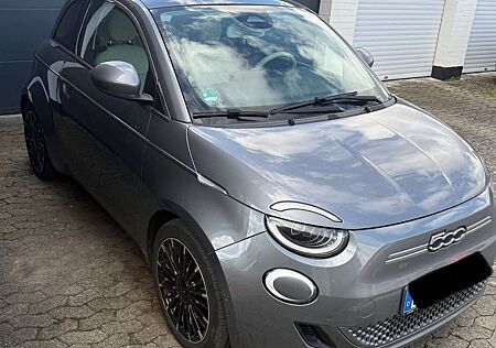 Fiat 500 500eLa Prima