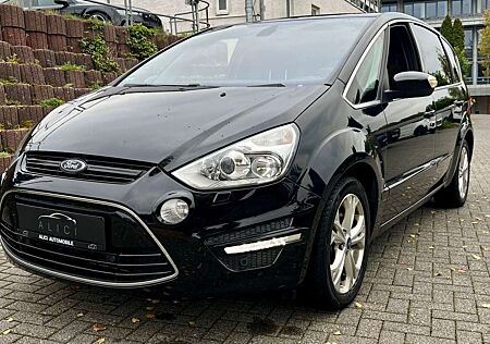 Ford S-Max Titanium