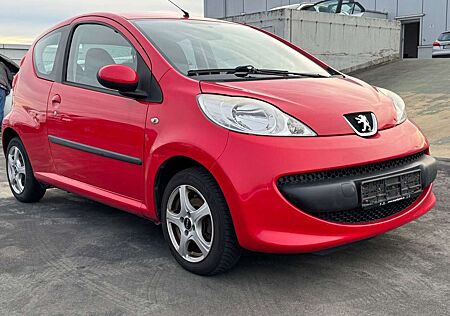 Peugeot 107 Filou 70 Klima 1.0 Benzin 50 KW Euro 4
