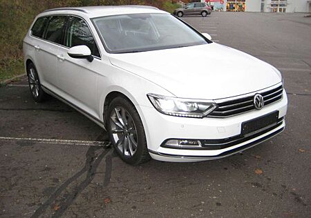 VW Passat Variant Volkswagen Highline 190PS - Top Ausstattung!