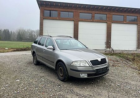 Skoda Octavia Elegance 4X4 Pacco Ausstattung