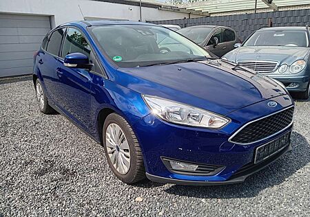 Ford Focus 1.0 Trend / 6-Gang / Zahnriemen+Turbo Neu