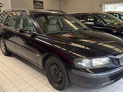Volvo V70 2.4 Momentum*TÜVneu*Klima*Service*1-Hand*
