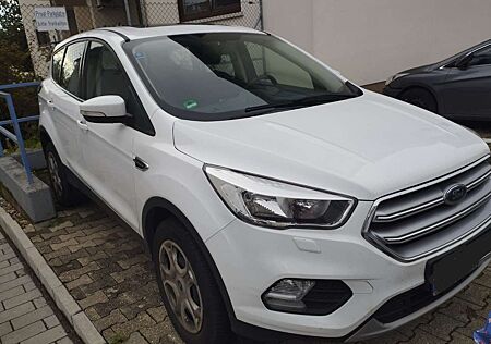 Ford Kuga 1.5 EcoBoost 2x4 Trend