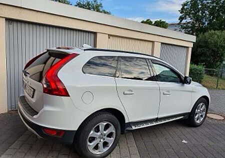 Volvo XC 60 XC60 D5 AWD Aut. Momentum