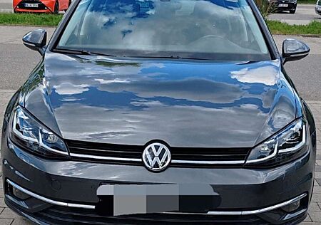 VW Golf Variant Volkswagen 2.0 TDI SCR DSG Highline